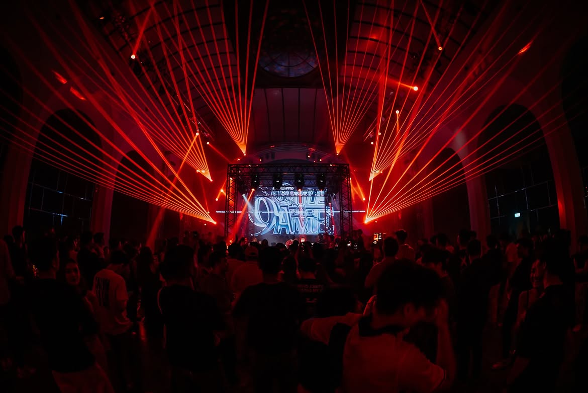 Event crowd background